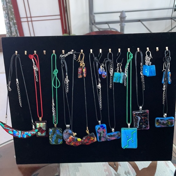 Meet your Posher, Love at First Sight Designs- - Picture 7 of 12